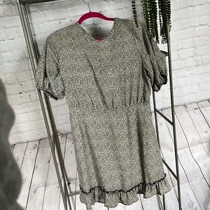Cheetah print short puffy sleeve - open back tie cute dress size large